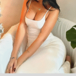 Robe longue moulante blanche à bretelles